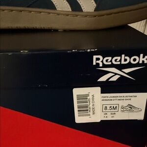 Reebok Men's Navy and Beige Sneakers
